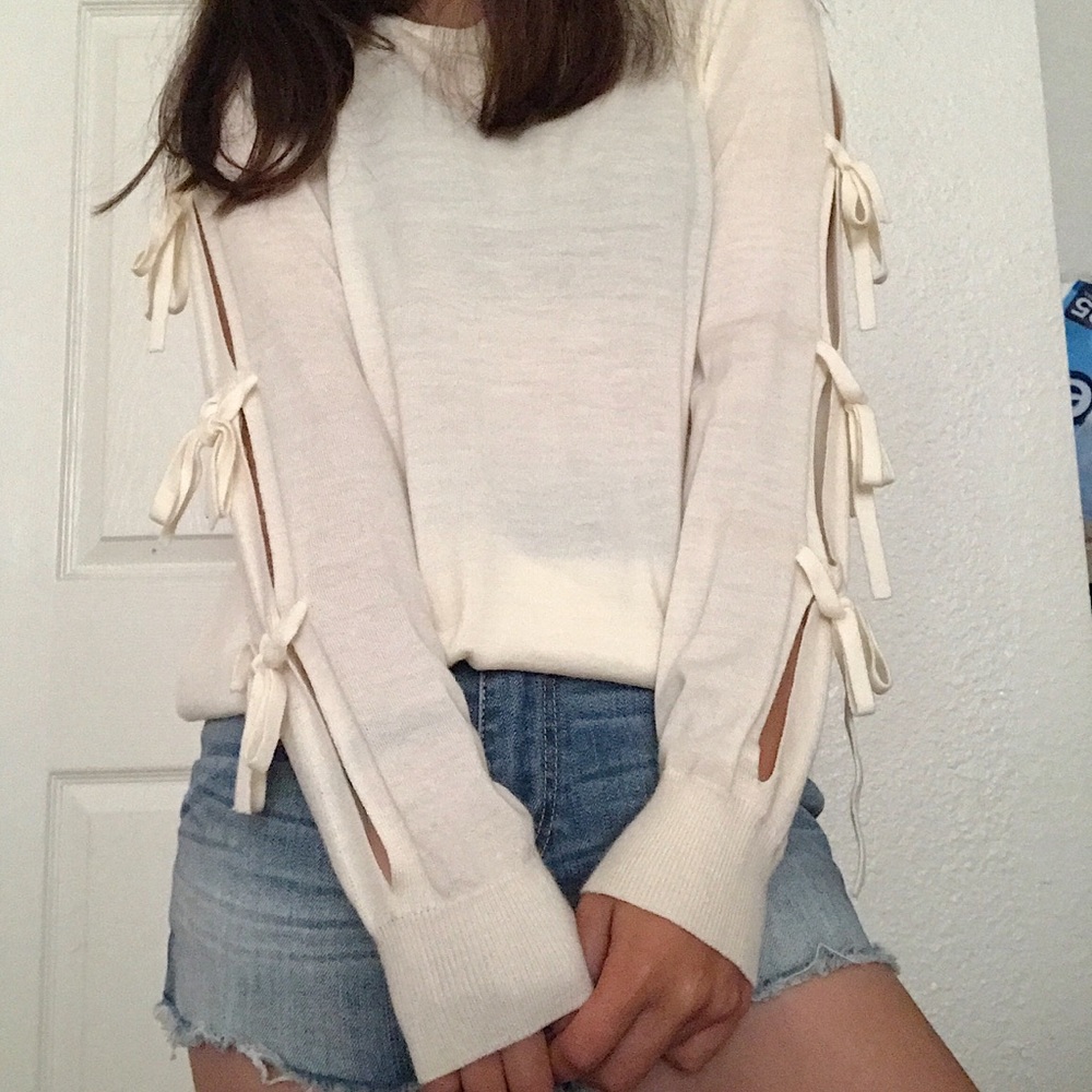 Banana Republic cream colored ribbon sweater